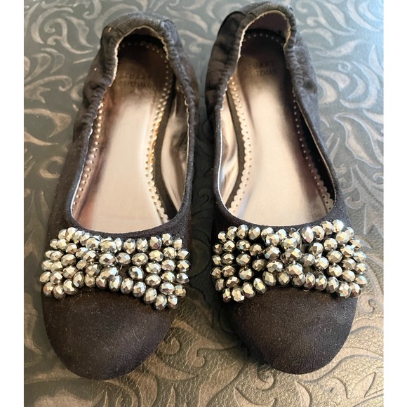 Gorgeous Stuart Weitzman embellished flats! - Picture 6 of 12
